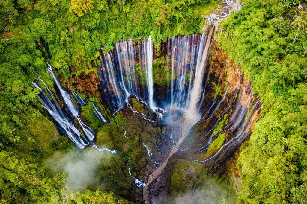 Wisata Air Terjun Tumpak Sewu: Keajaiban Alam di Jawa Timur