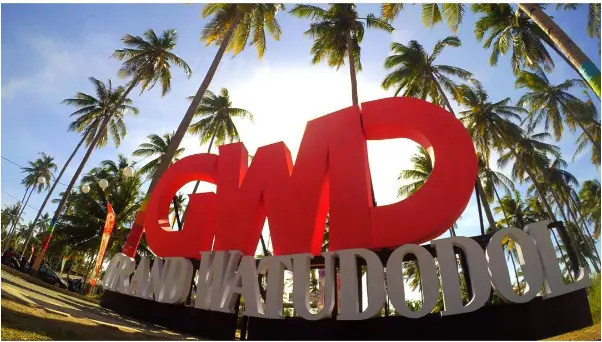 pantai grand watu dodol