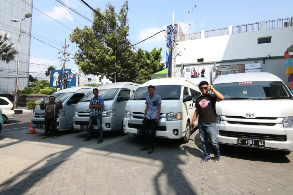 sewa mobil hiace banyuwangi