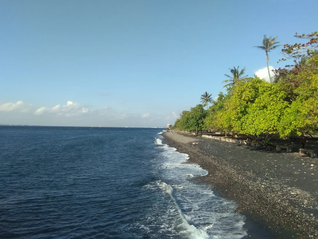 7 Fakta Unik Pantai Grand Watu Dodol Banyuwangi