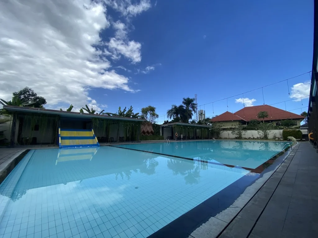 Poll New Surya Hotel