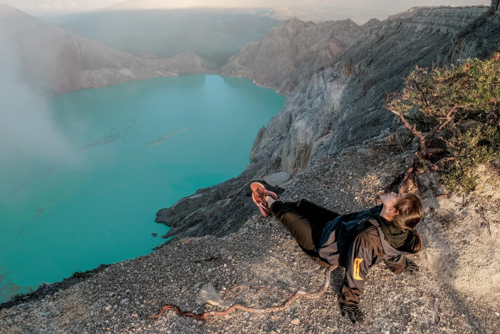 Kenapa Kawah Ijen Selalu Dipadati Wisatawan? Ini Alasannya!