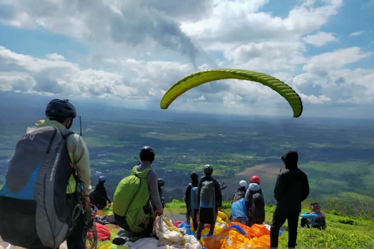 Paralayang Gunung Menyan Kalibaru Banyuwangi