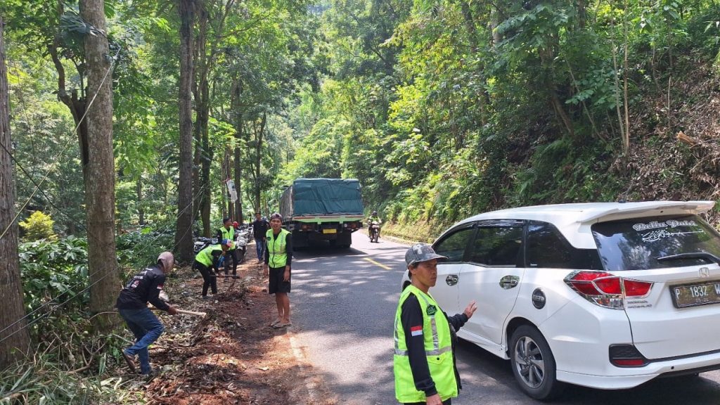 jalur gumitir tutup